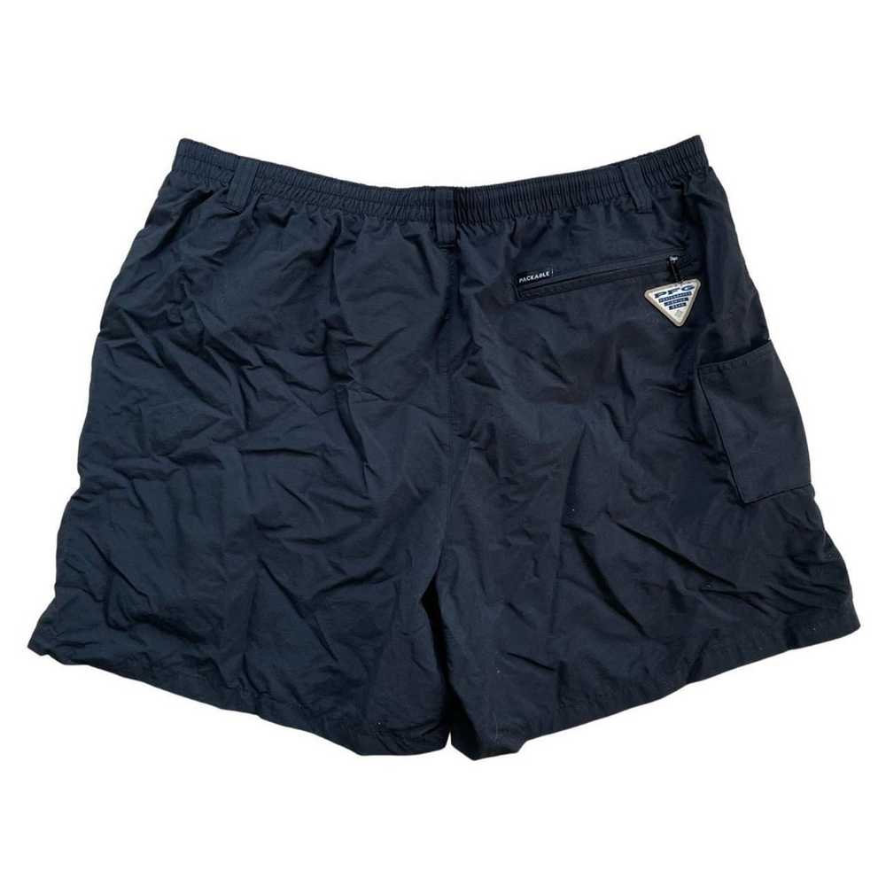 black Columbia PFG shorts - image 2