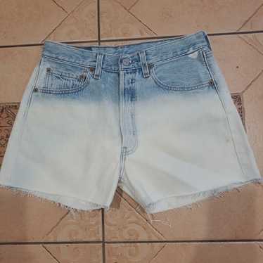 VINTAGE LEVIS 501 SHORTS MADE IN USA - image 1