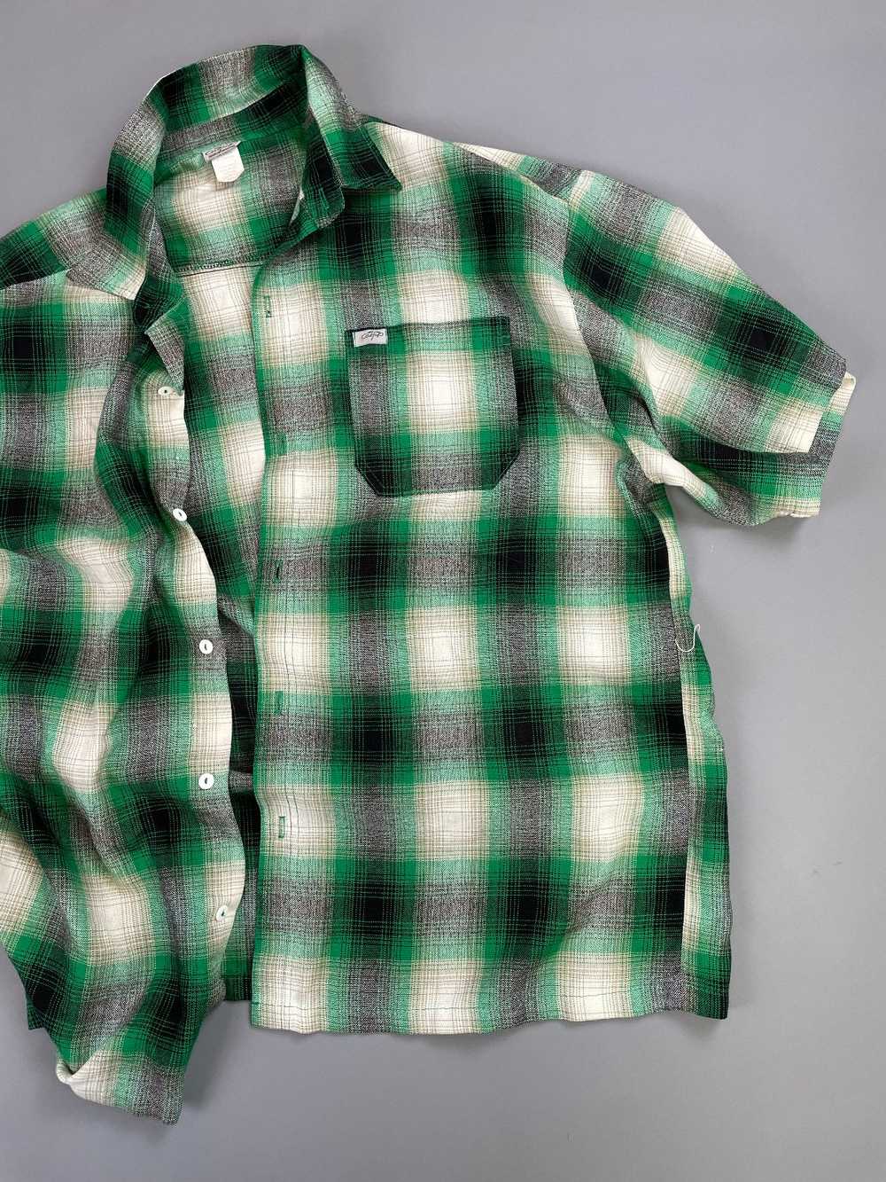 RETRO SHORT SLEEVE BUTTON DOWN SHADOW PLAID FLANN… - image 2