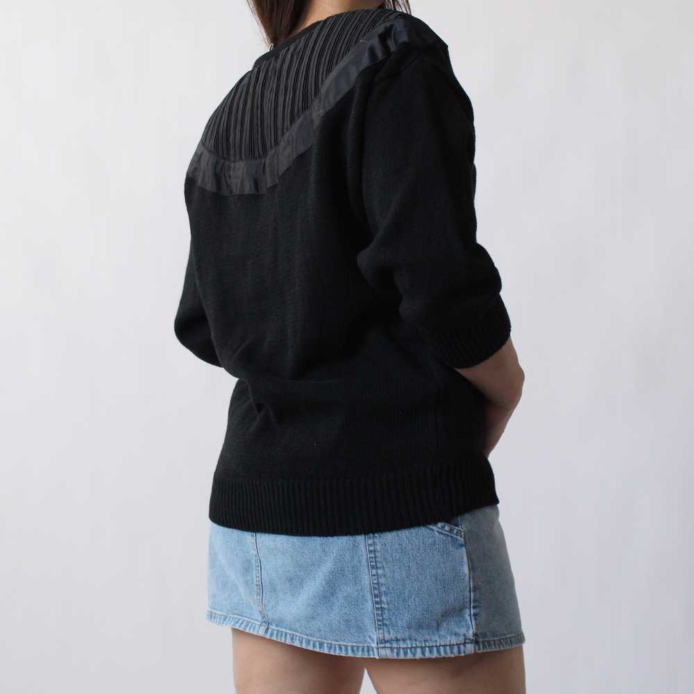 Vintage Textured Knit Sweater - image 3