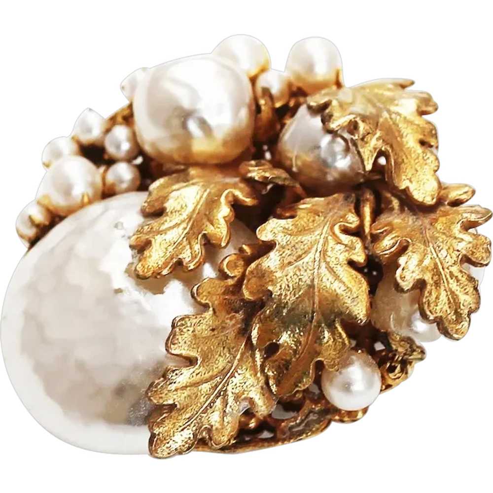 Miriam Haskell Faux Pearl and Gilt Brooch - image 1