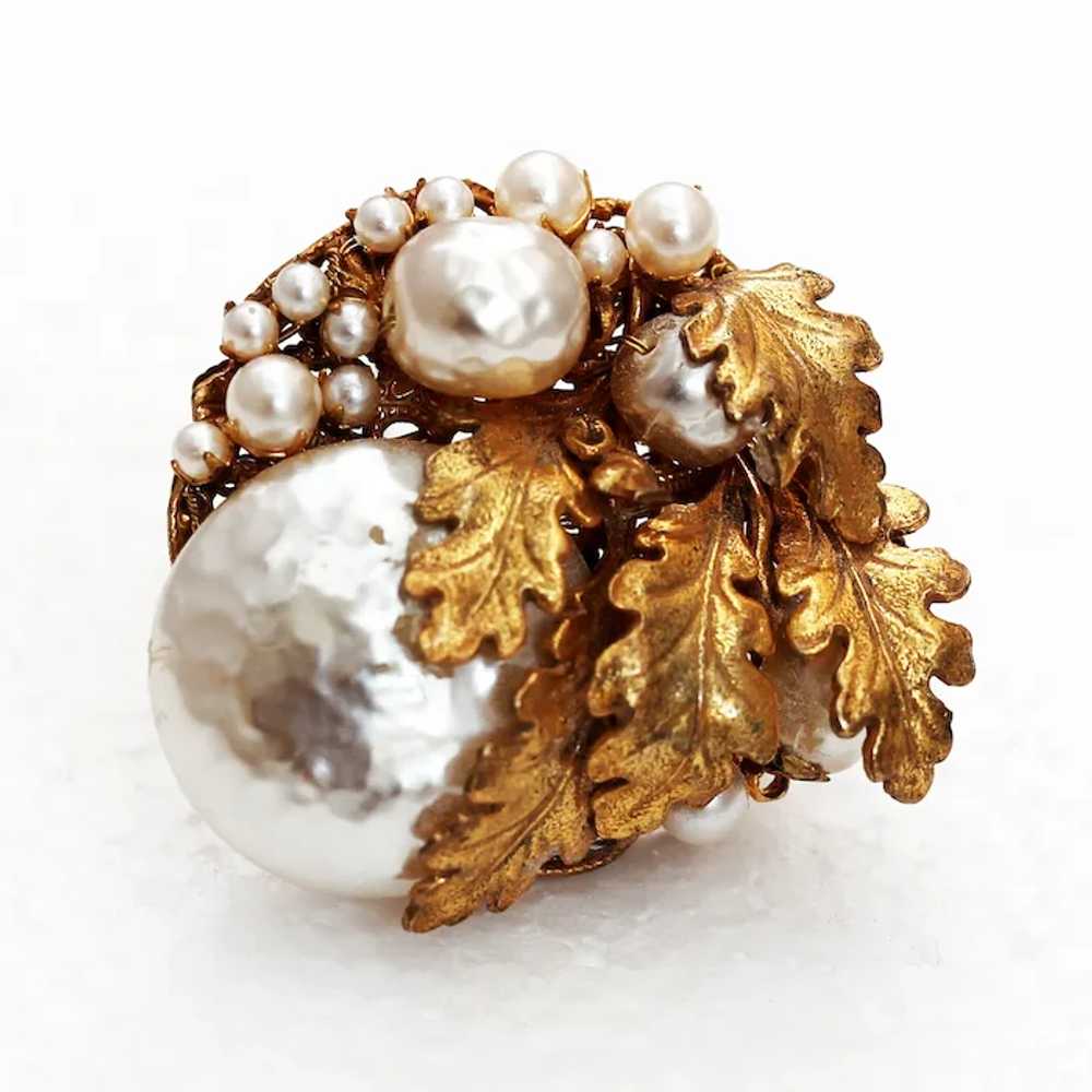 Miriam Haskell Faux Pearl and Gilt Brooch - image 2