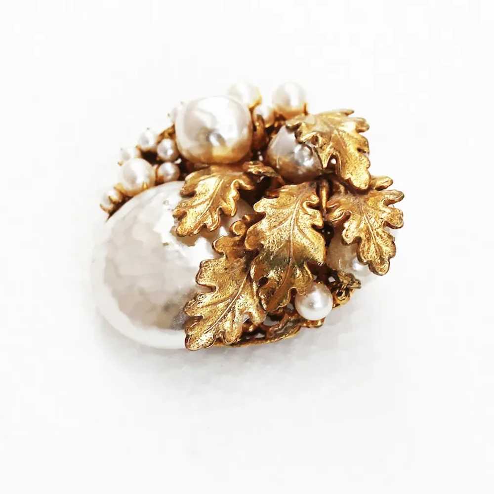Miriam Haskell Faux Pearl and Gilt Brooch - image 4