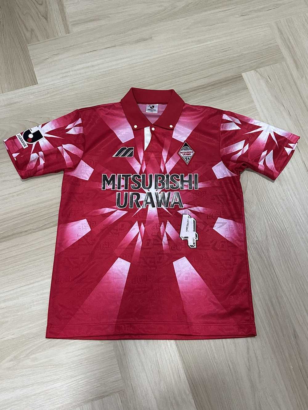 Mizuno × Soccer Jersey × Vintage Urawa Red Diamon… - image 1