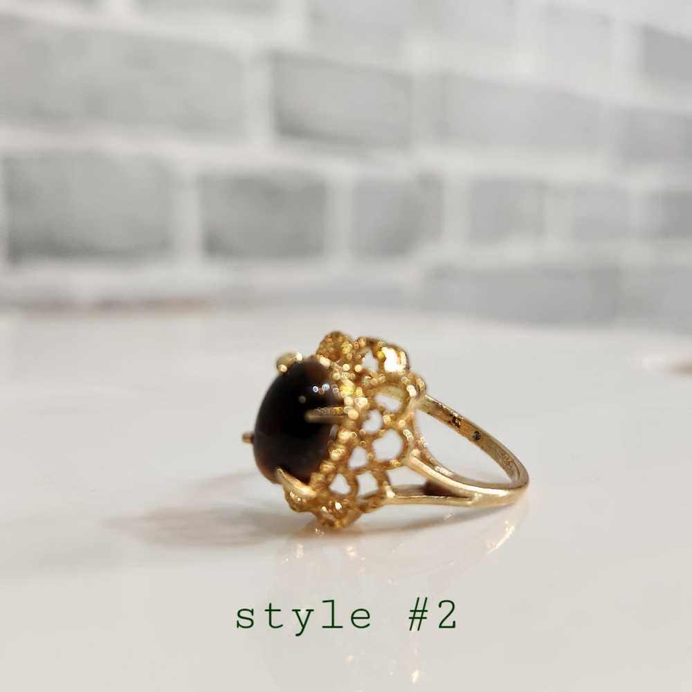 Gold Tone Flower Setting Tigers Eye Cabochon Ring… - image 1