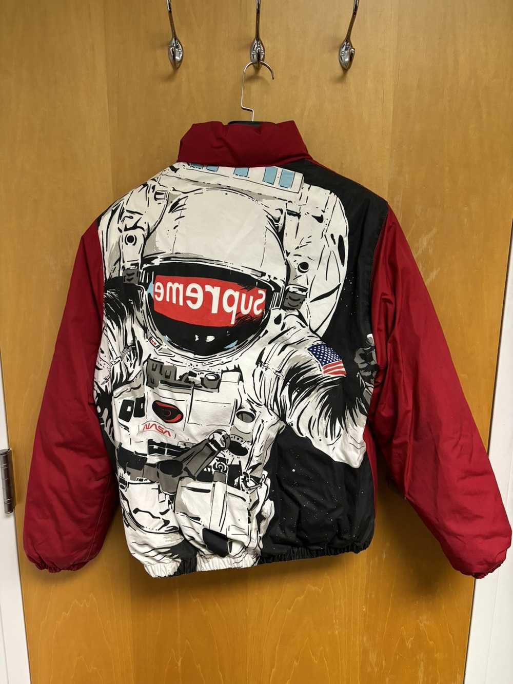 Supreme Supreme FW16 Astronaut NASA RED Puffer Do… - image 1