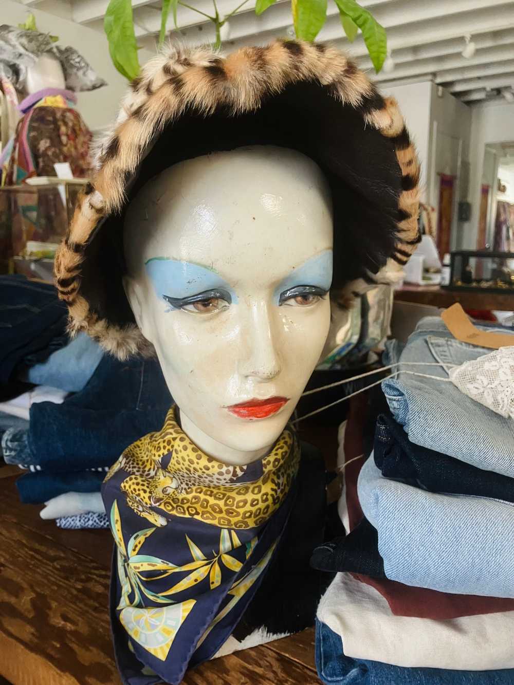 Vintage Vera Pelliccia Barney’s NY Cheetah Hat - image 4