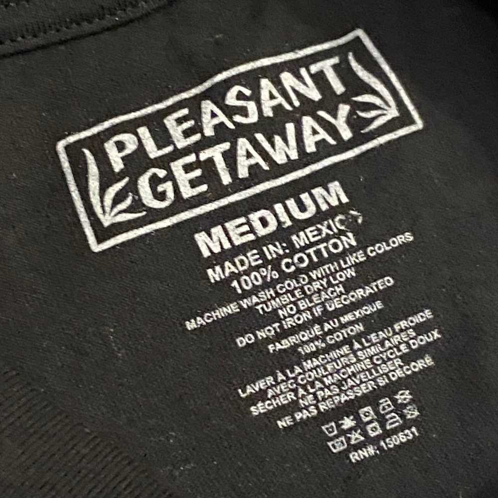 Pleasant Getaway Without A Doubt Mens Graphic Tee - image 5