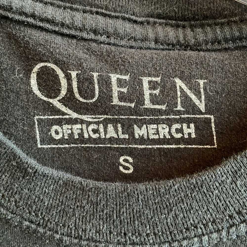 Queen Classic Crest unisex tee-shirt - image 2