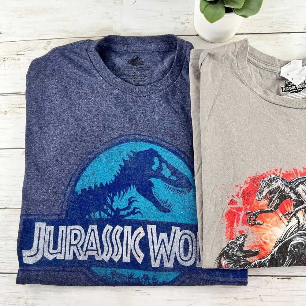 Men’s bundle lot of jurassic World T-shirt, size … - image 2