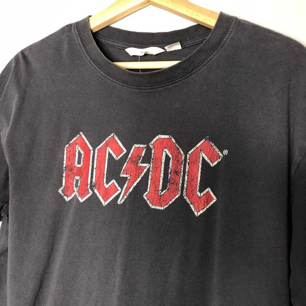H&M AC/DC Band T-Shirt Graphic Tee Back in Black … - image 2