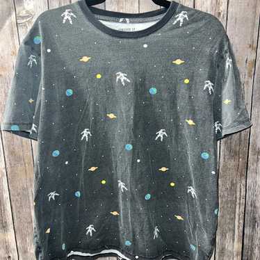 Forever 21 Men’s outer space printed tee, size me… - image 1