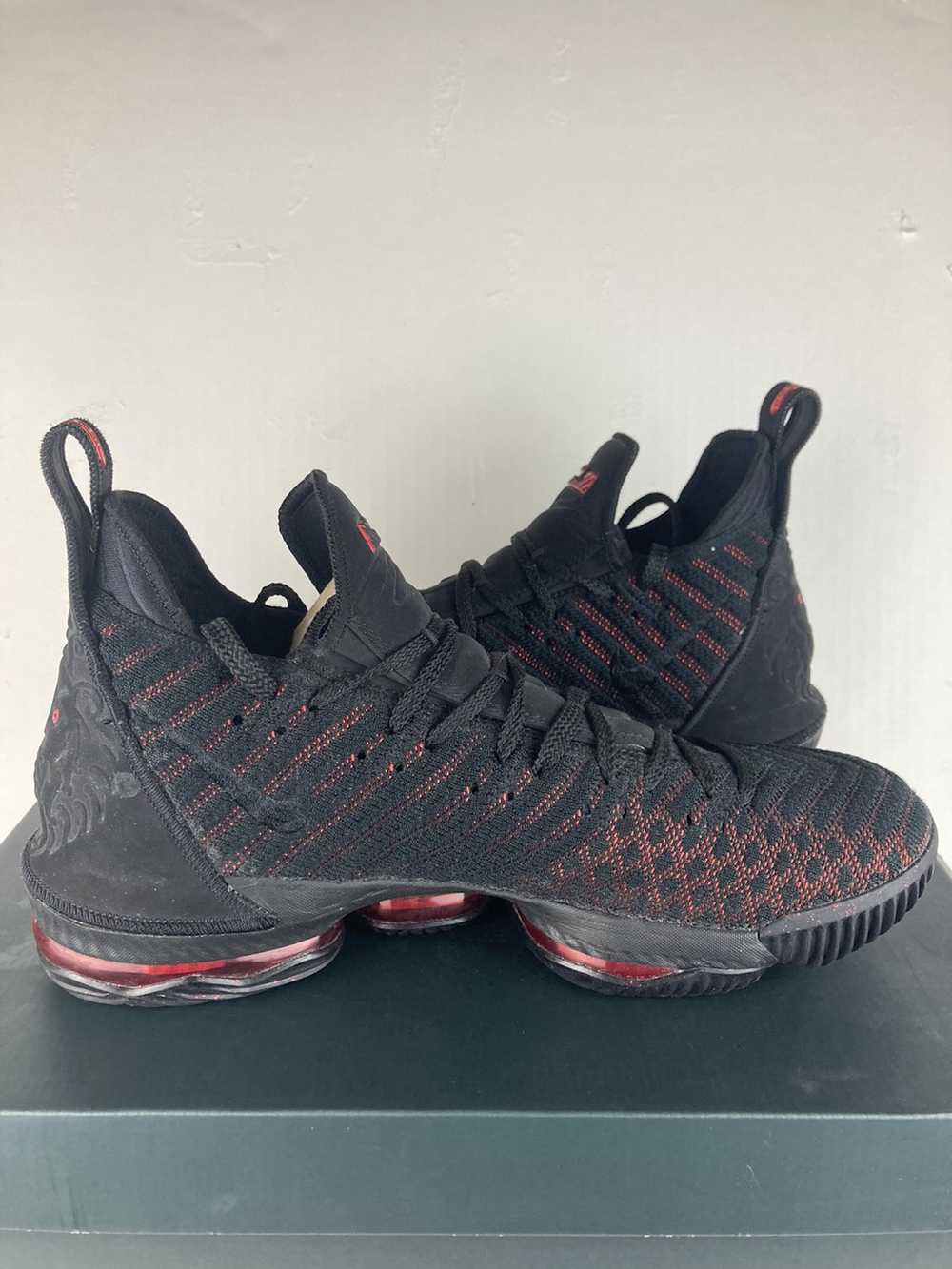 Nike Nike Lebron 16 Fresh Bred Size 12 - image 4