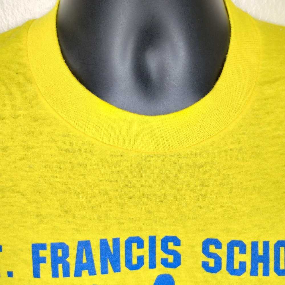 VTG 80s St. Francis School Austin Medium T-shirt … - image 2