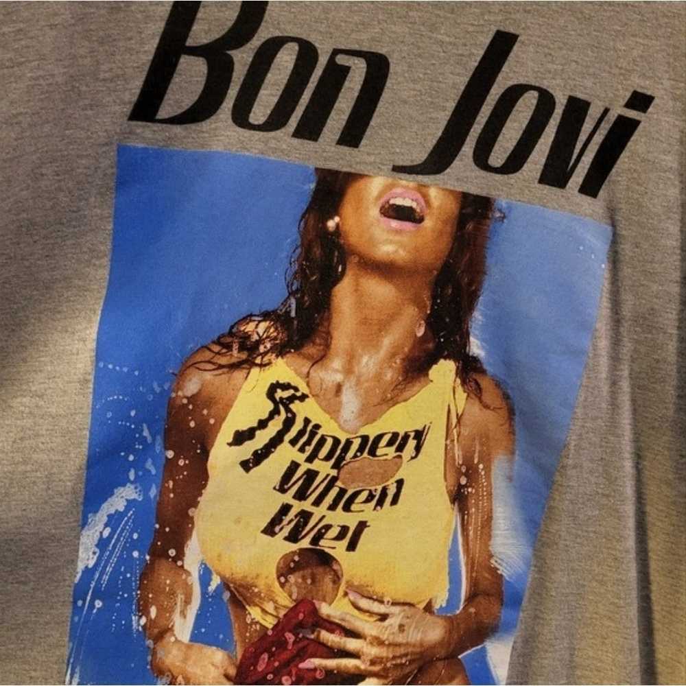 Bon Jovi Slippery When Wet Band Tee Size XL - image 2