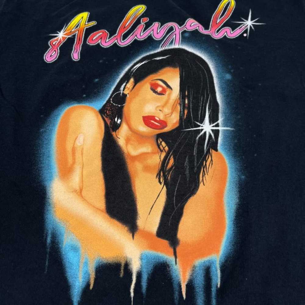 Aaliyah Graphic Shirt Size L - image 5