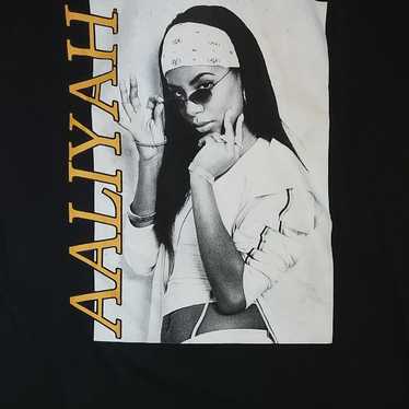 Aaliyah Graphic Tee