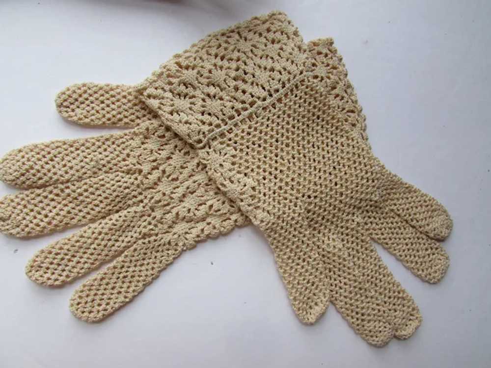 SALE Lovely Crochet Gloves in Ecru Crochet Lace P… - image 2