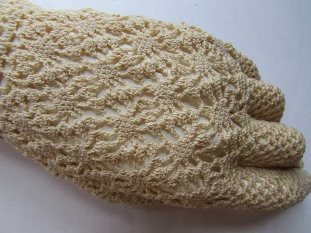 SALE Lovely Crochet Gloves in Ecru Crochet Lace P… - image 5