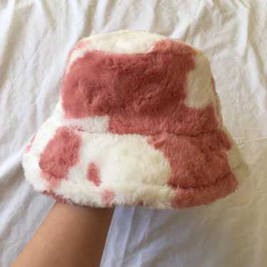 Vintage Fluffy pink milk cow print bucket hat, ve… - image 1