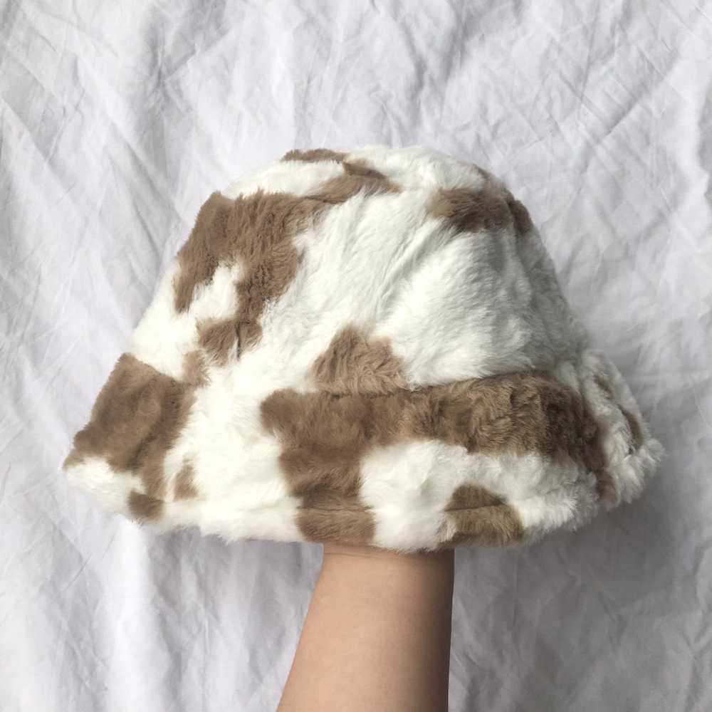 Vintage Fluffy brown milk cow print bucket hat, v… - image 1