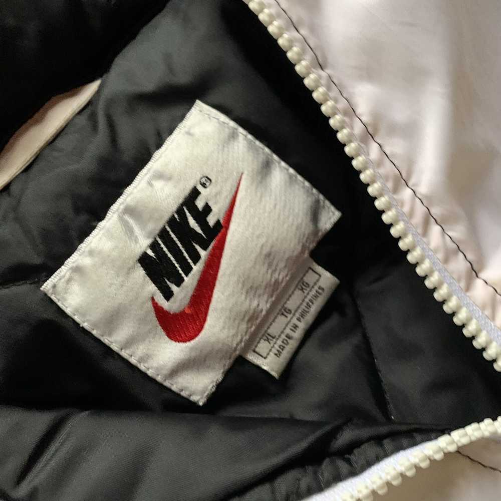 Nike × Vintage Nike vintage puffer jacket big log… - image 4