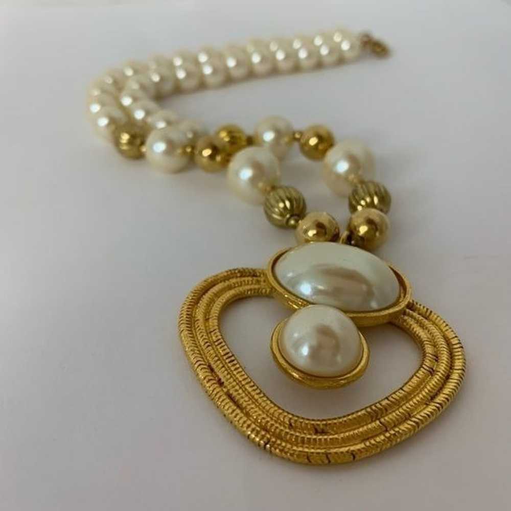 Vintage Pearl imitation Chunky Pendant Necklace - image 7