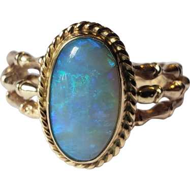 Lovely 14K Gold Vintage Opal Ring - image 1