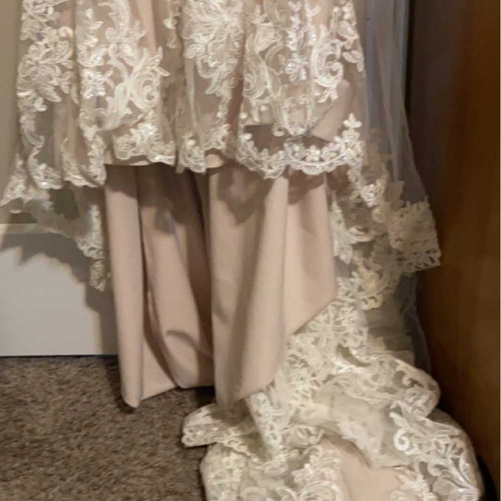 Size 4 Essense of Australia Wedding Dress - image 5