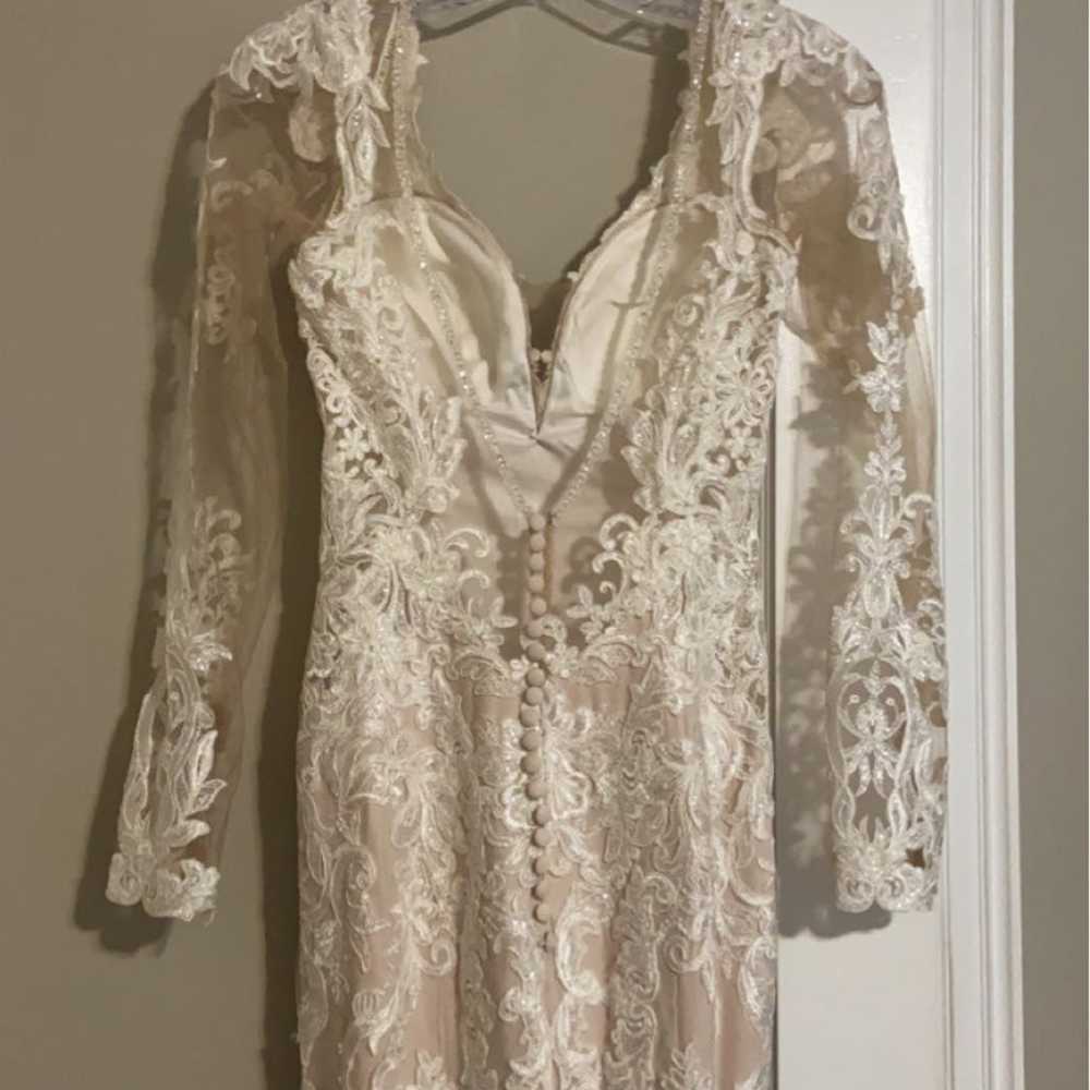Size 4 Essense of Australia Wedding Dress - image 6