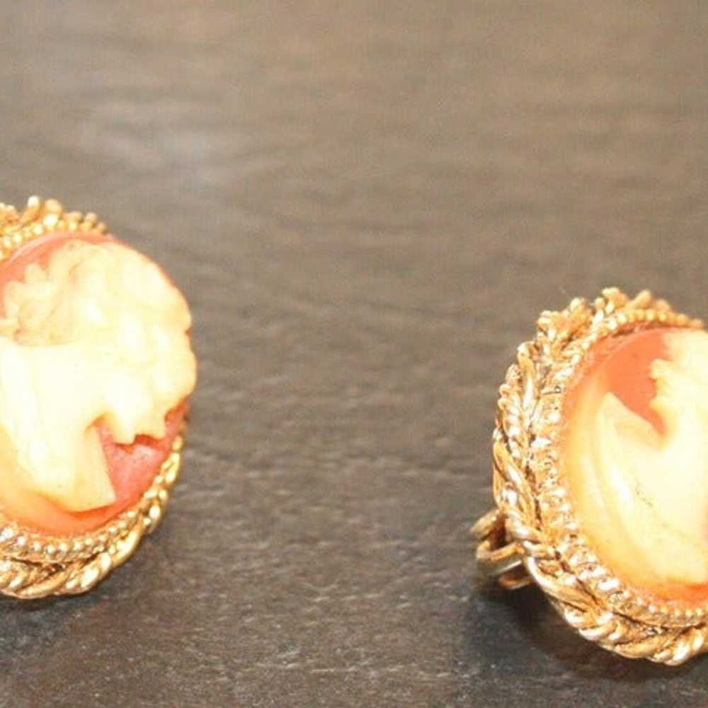 Vintage 1950s Signed ART© Cameo Clip-on Earrings - image 4