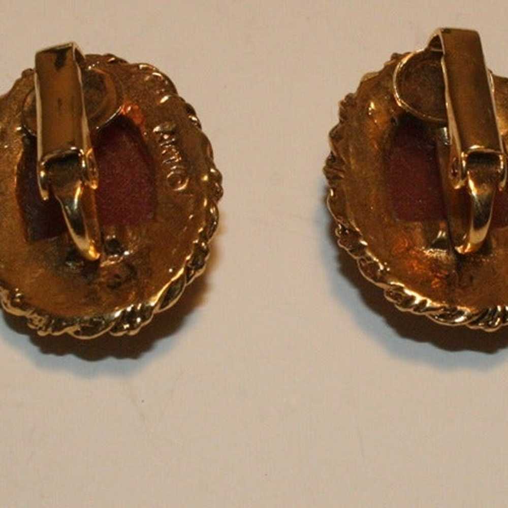 Vintage 1950s Signed ART© Cameo Clip-on Earrings - image 5
