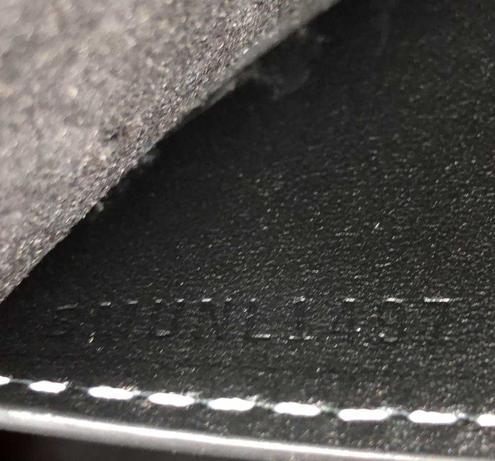 Burberry Soft Pocket Tote Leather Medium - image 6
