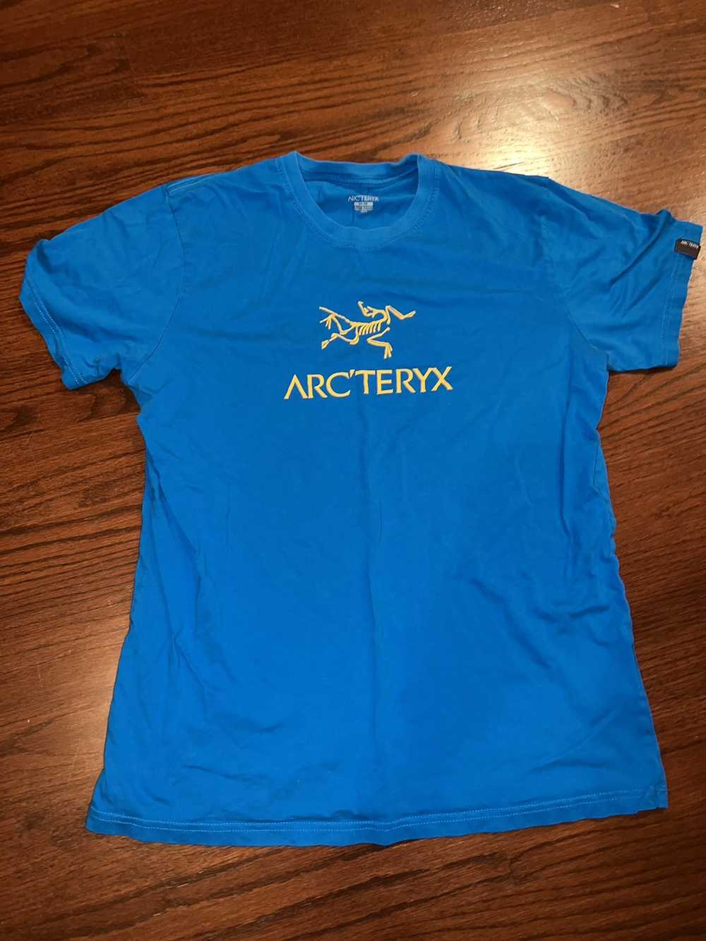 Arc'Teryx Blue ArcTeryx Short Sleeve - image 1