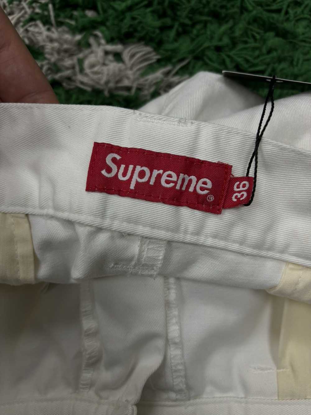 Supreme Supreme White Cargo Shorts XL - image 3