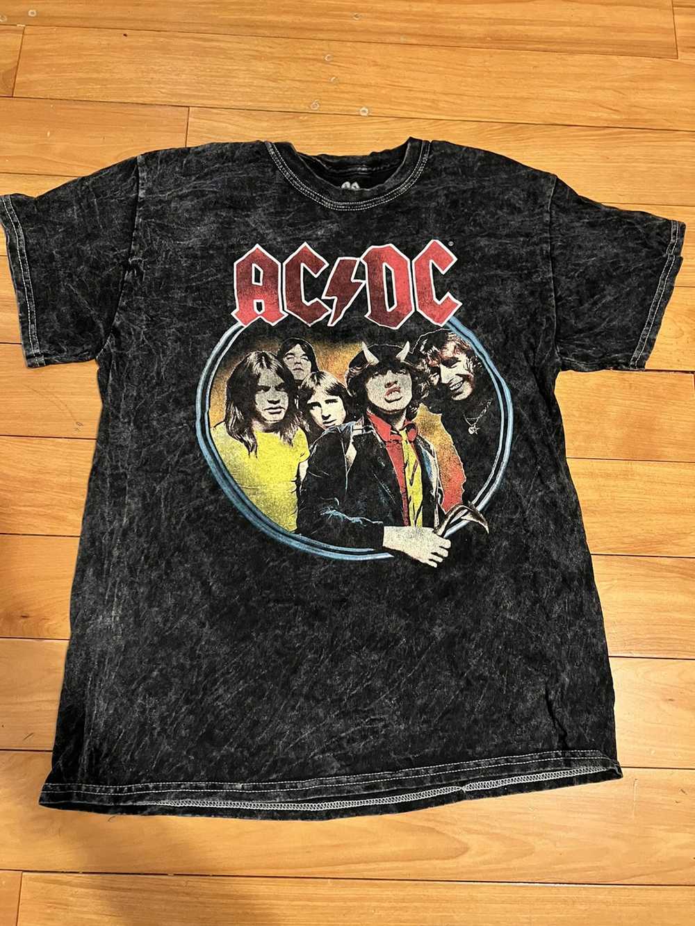 Ac/Dc Rare vintage 1979 Ac/Dc concert T-Shirt - image 1