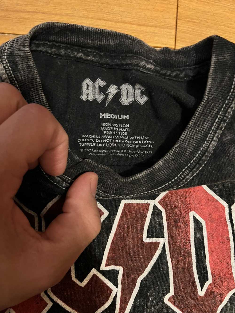 Ac/Dc Rare vintage 1979 Ac/Dc concert T-Shirt - image 3