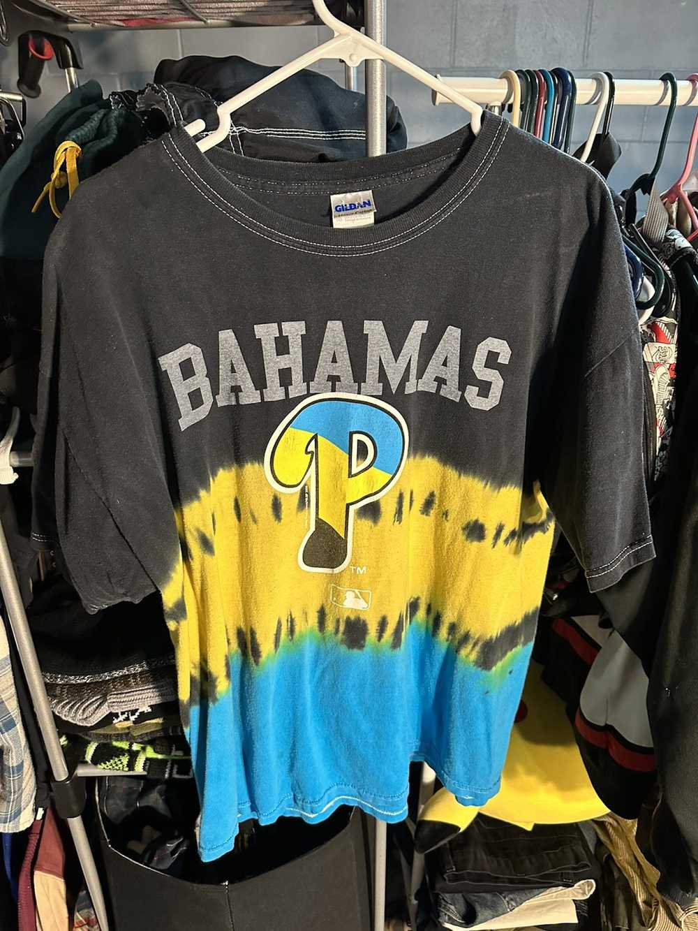 Gildan phillies bahamas t-shirt - image 1
