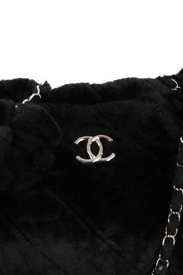 Circular Clothing Porté épaule Chanel noir.