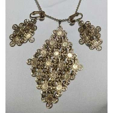 Other Vintage 70s Sarah Coventry Gold Jewelry Set - image 1
