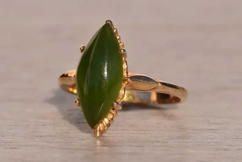 Mid Century Jade Ring in Yellow Gold - image 2