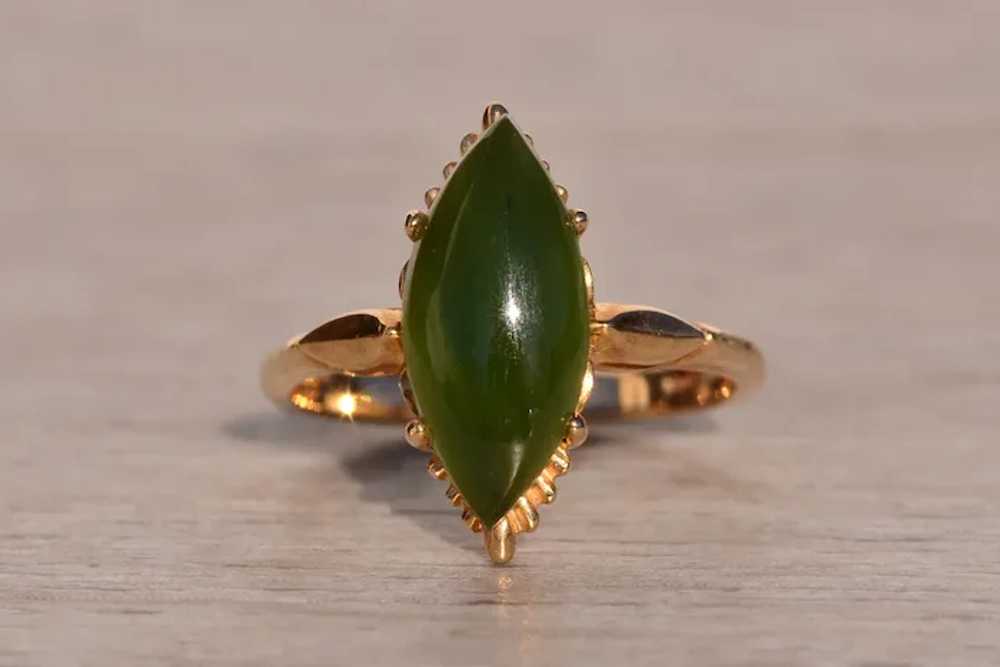Mid Century Jade Ring in Yellow Gold - image 6