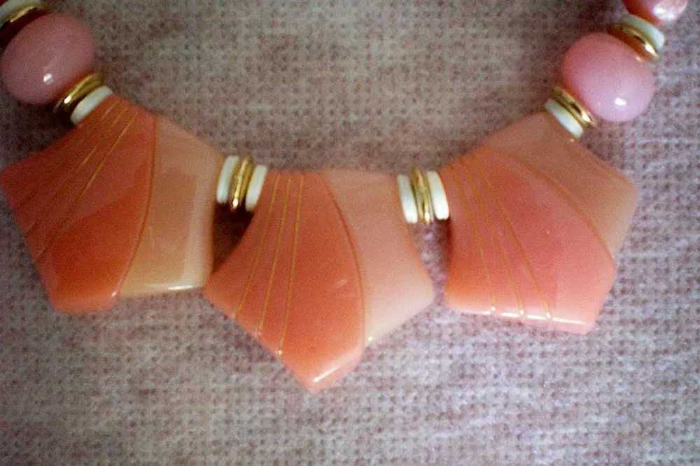 Chunky Lucite Salmon/Pink Beaded Necklace - image 2