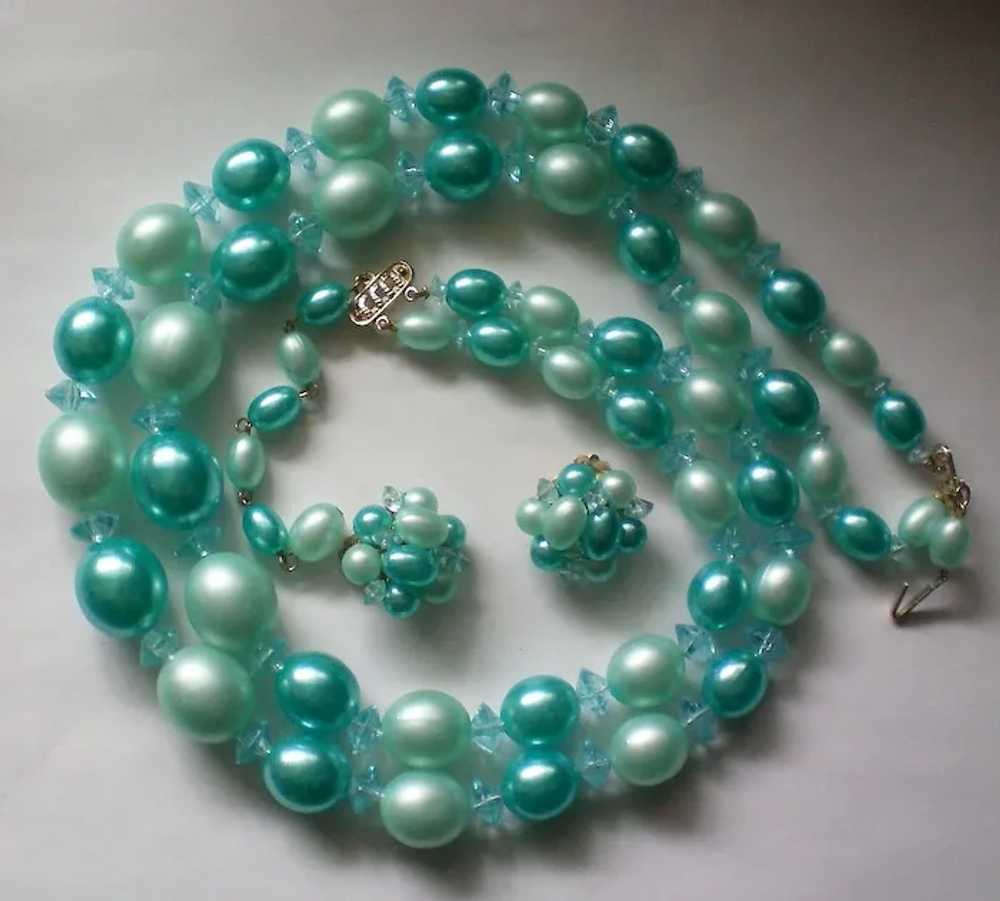 Mid-Century Pale Green Plastic Bead Necklace with… - image 2