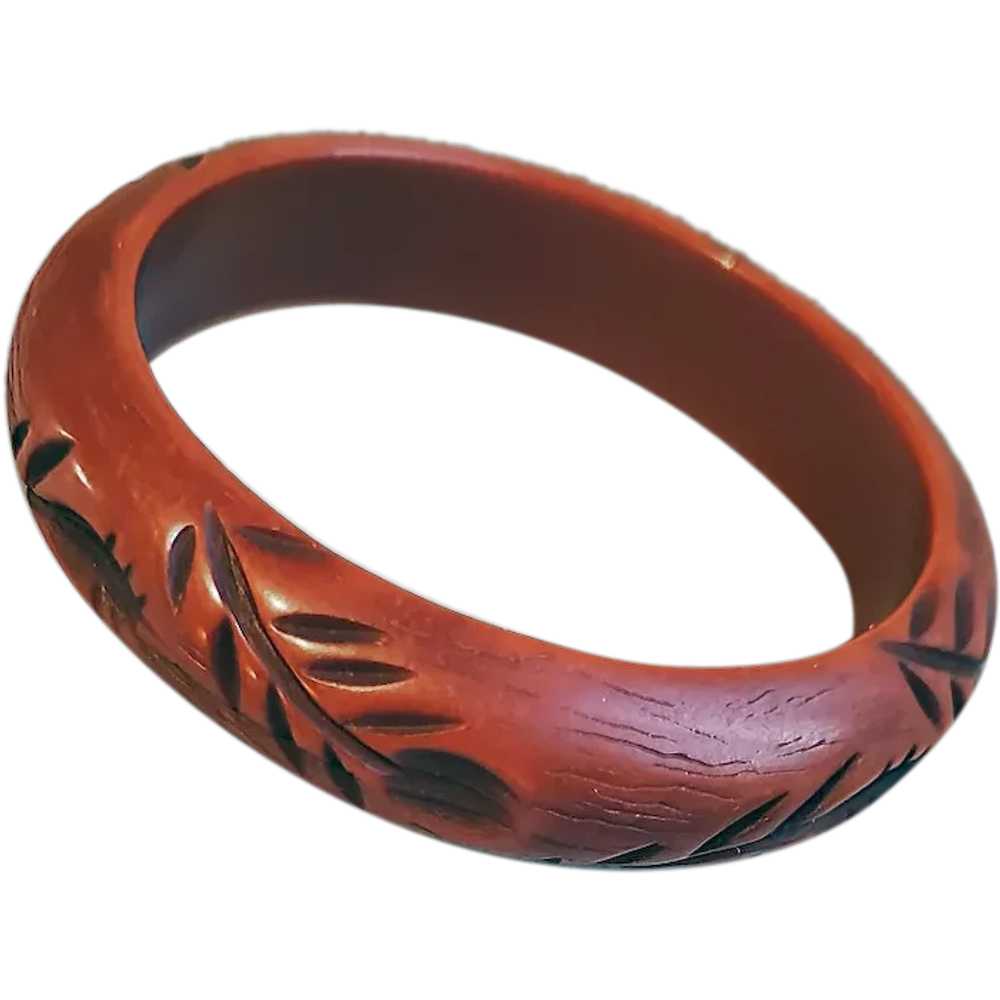 Carved Molding Acrylic Bangle Bracelet Size Mediu… - image 1