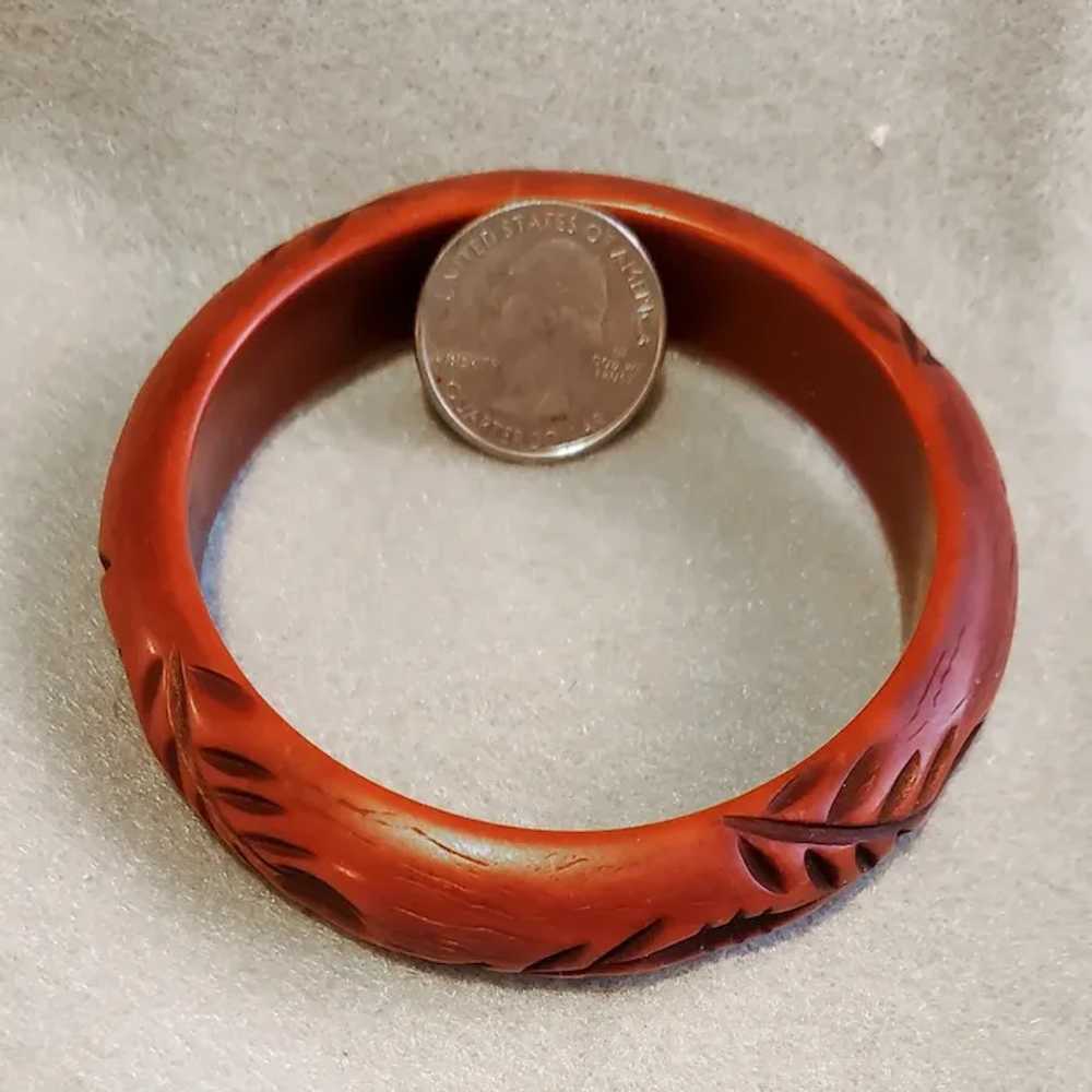 Carved Molding Acrylic Bangle Bracelet Size Mediu… - image 4