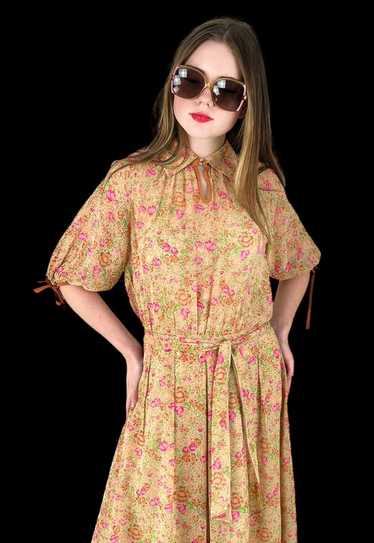 70's Vintage Ladies Short Sleeve Orange Floral Te… - image 1