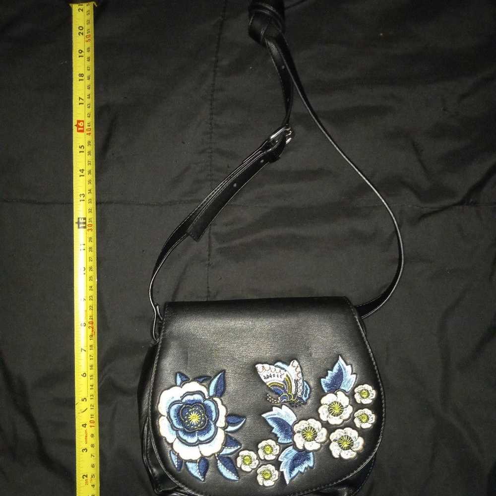 Black flower butterfly purse - image 3