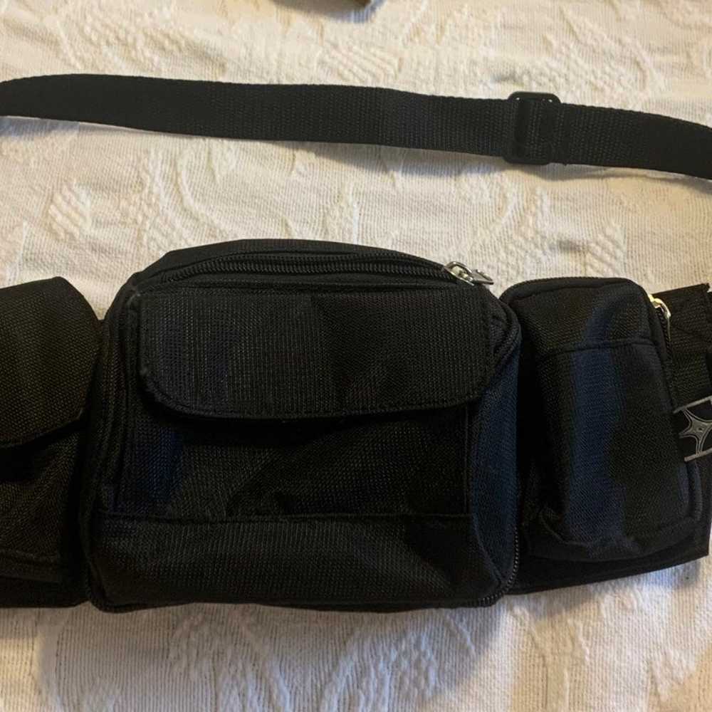 Vintage Eastsport fanny pack - image 2