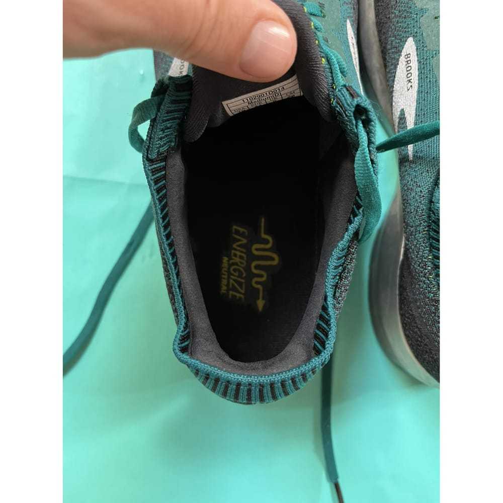 Brooks Low trainers - image 3